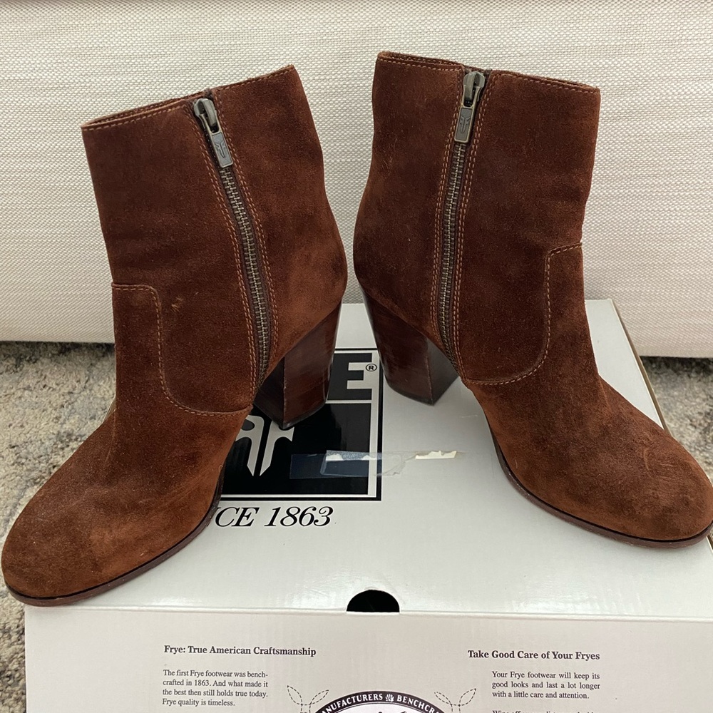 Suede Frye Boots with Tassel size 6 - Picture 5 of 6
